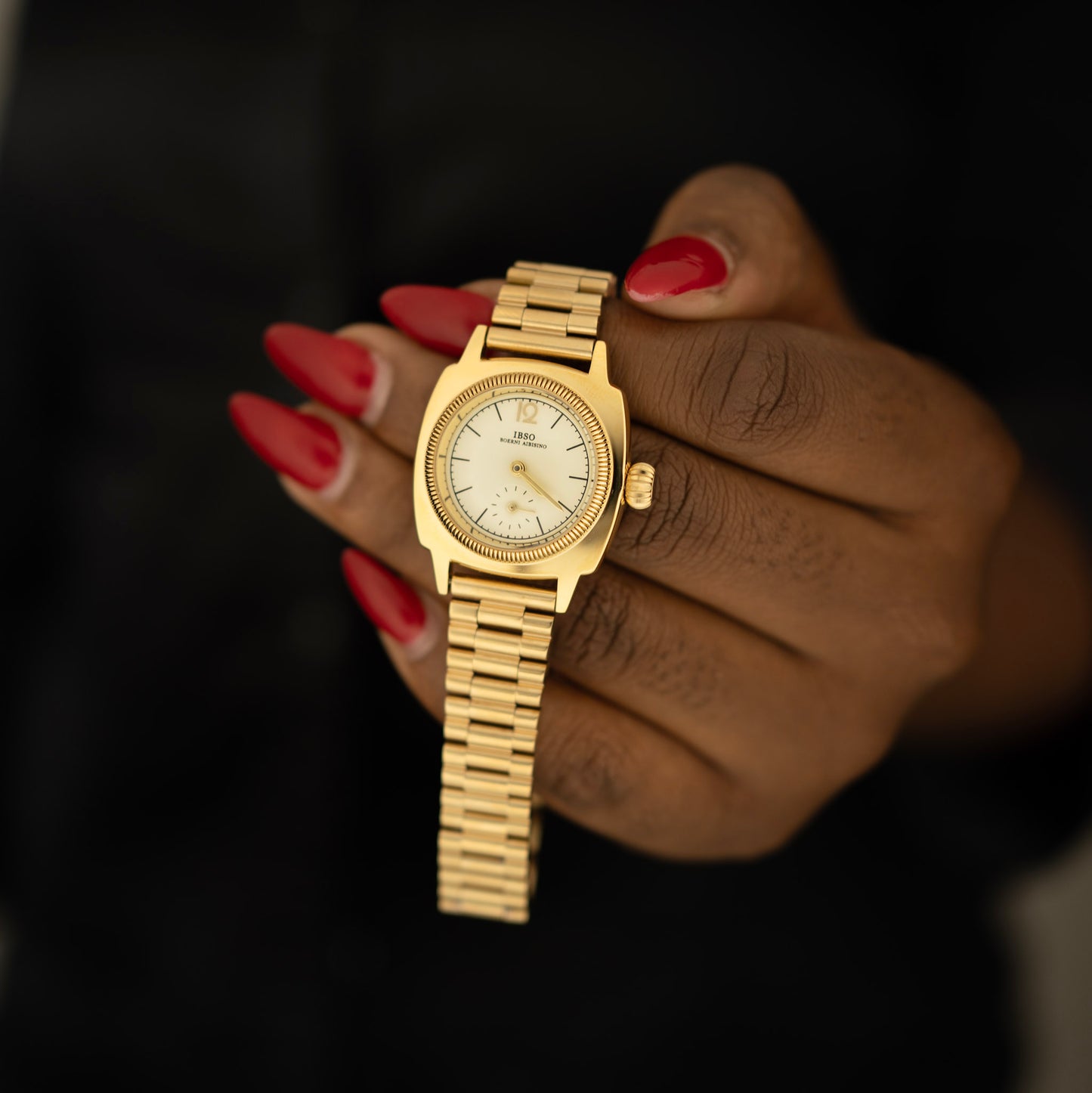 Montre dame dorée mini carré