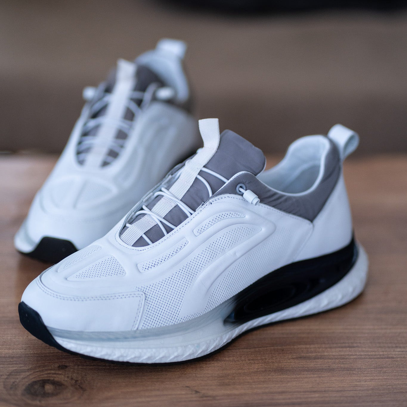 Basket sport  blanc
