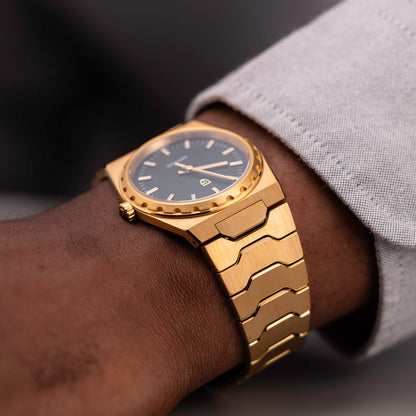 Montre Homme dorée slim