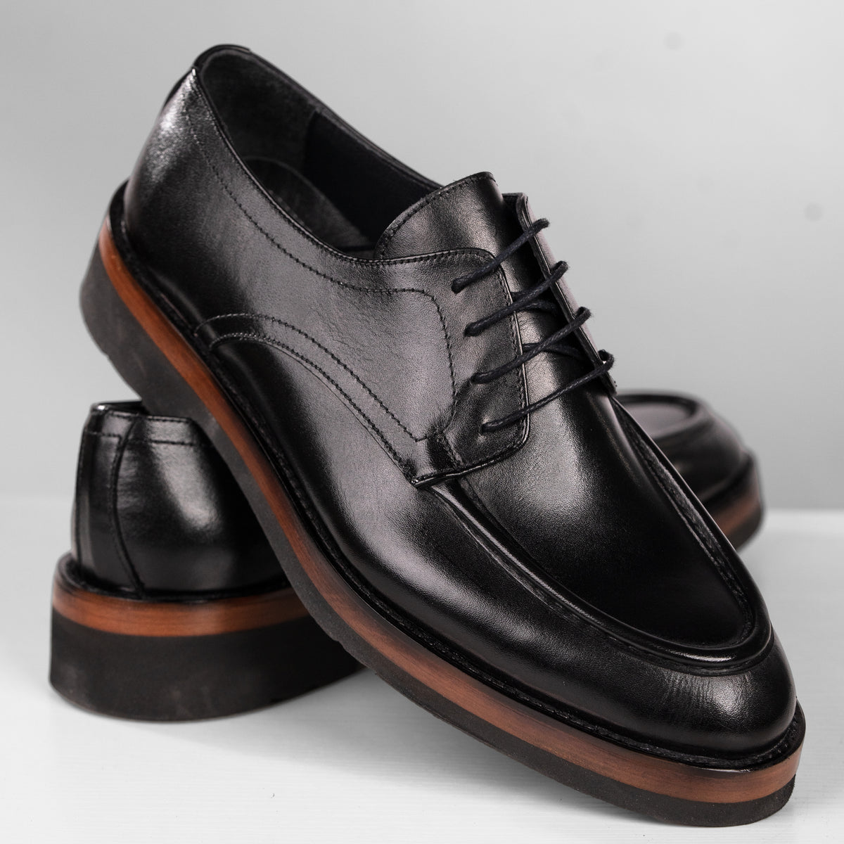 Chaussure de ville noir en cuir CCW1