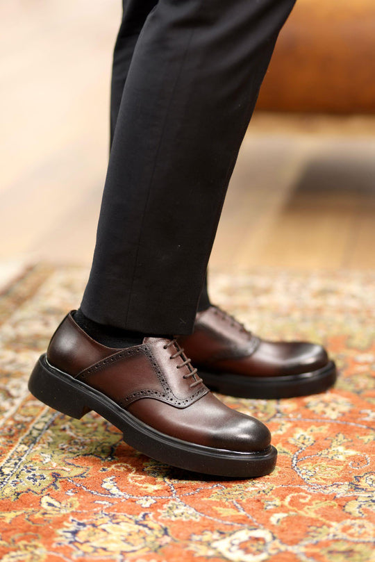 Chaussure en cuir café VIP