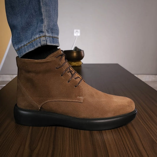 Semi botte en daim