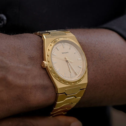 Montre Homme dorée classique